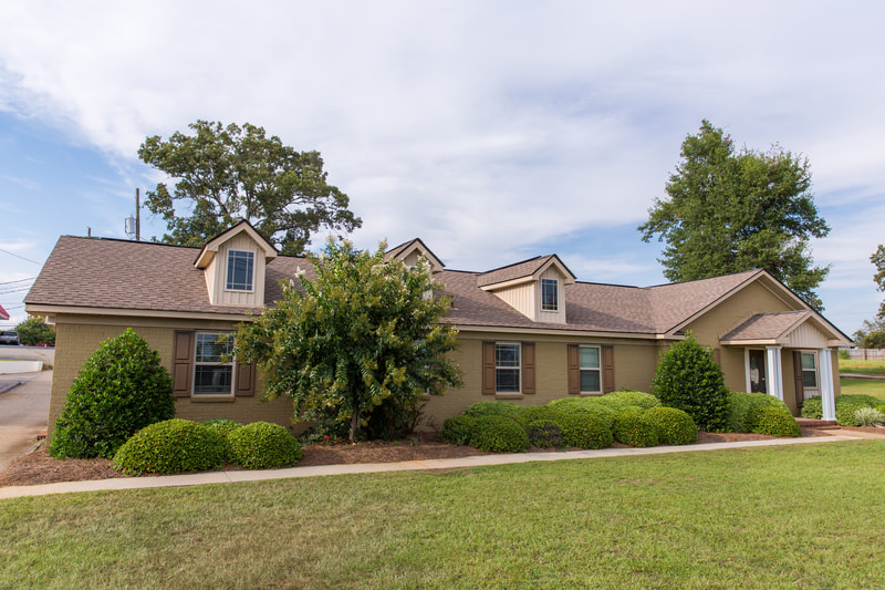Exterior view of the Americus Dental office on Fetner Drive